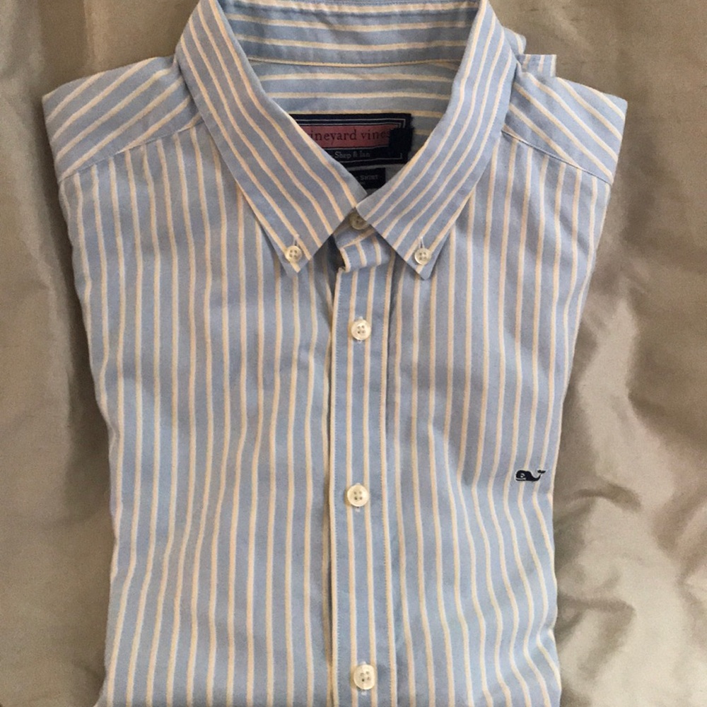 Men’s Vineyard Vines casual dress shirt
